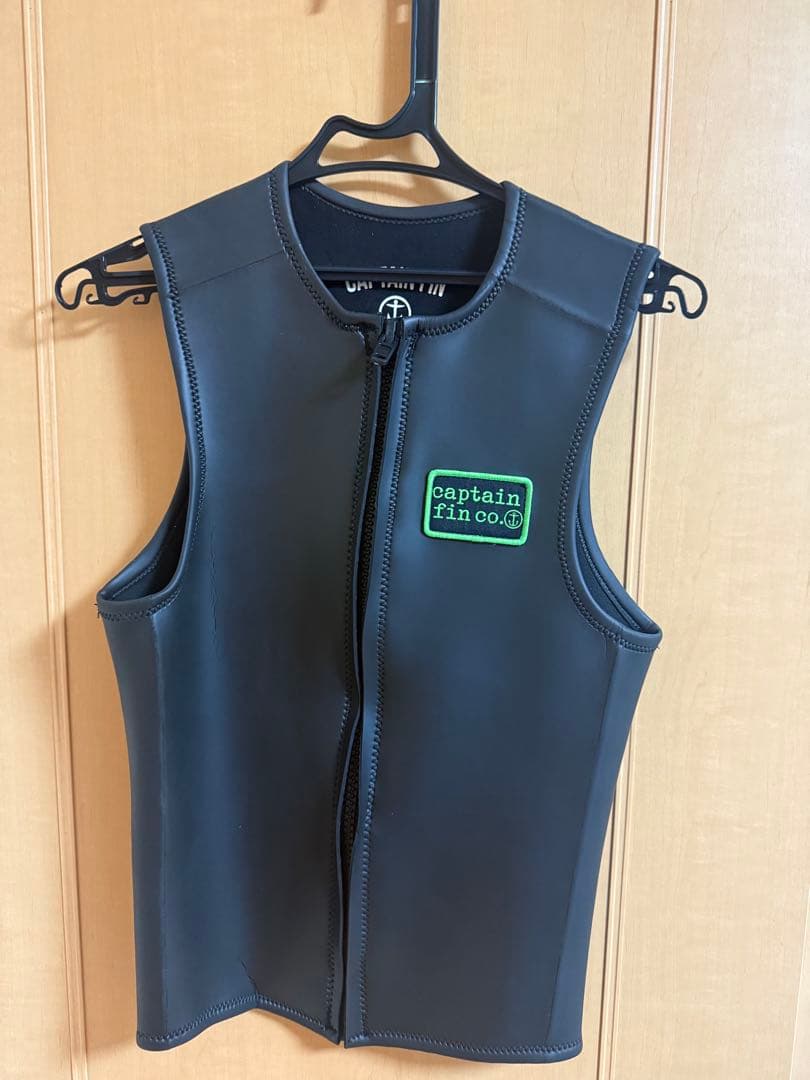 CAPTAIN FIN タッパー ベスト Lサイズ CaptainFin タッパー・ベスト │ CLOVER SURF&SPORTS