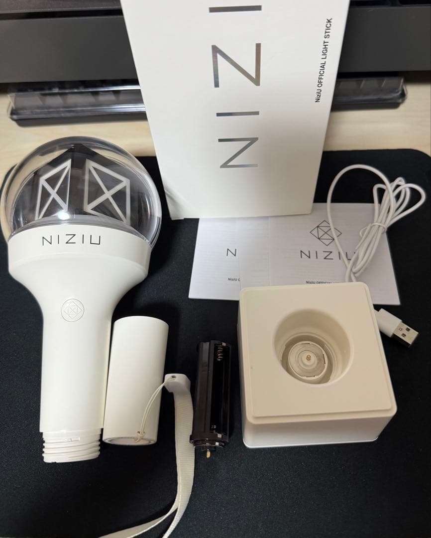 NiziU 公式 ペンライトオフィシャルライトスティック niziu ペンライト