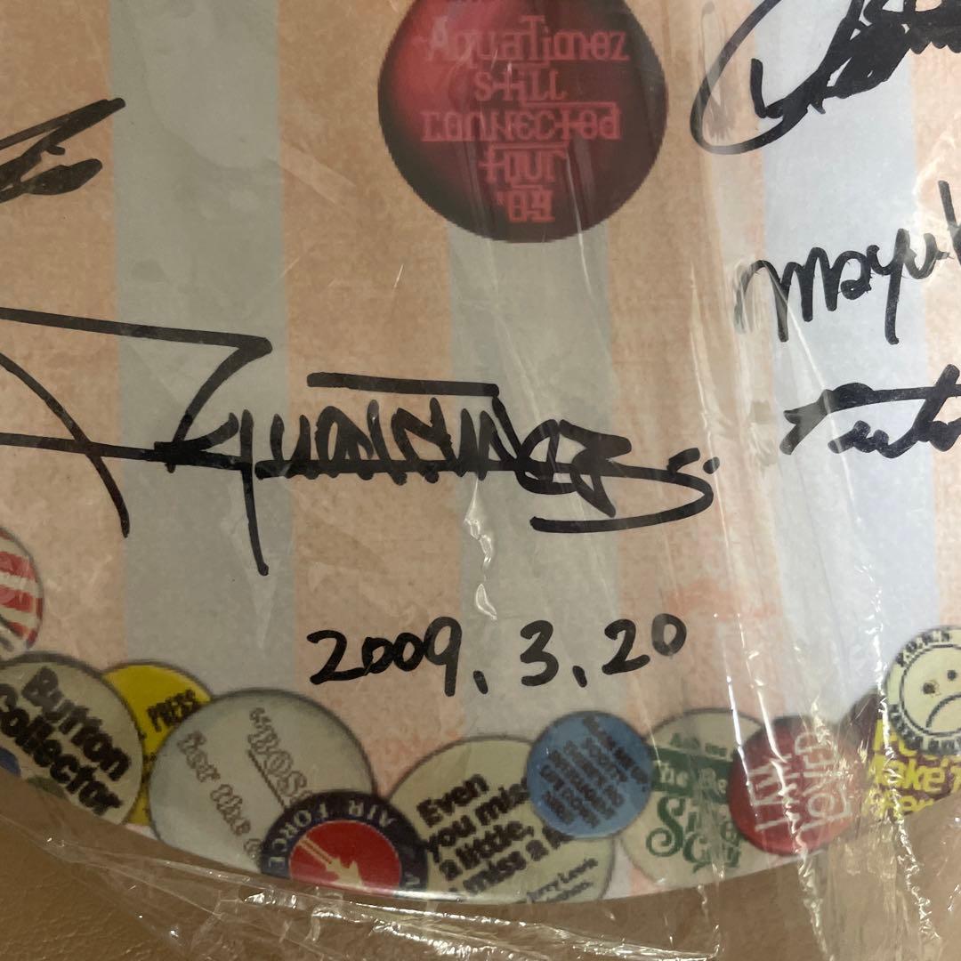 最終値引き　Aqua Timez 　直筆サイン　　　入　大型缶￼バッジ￼　当選品