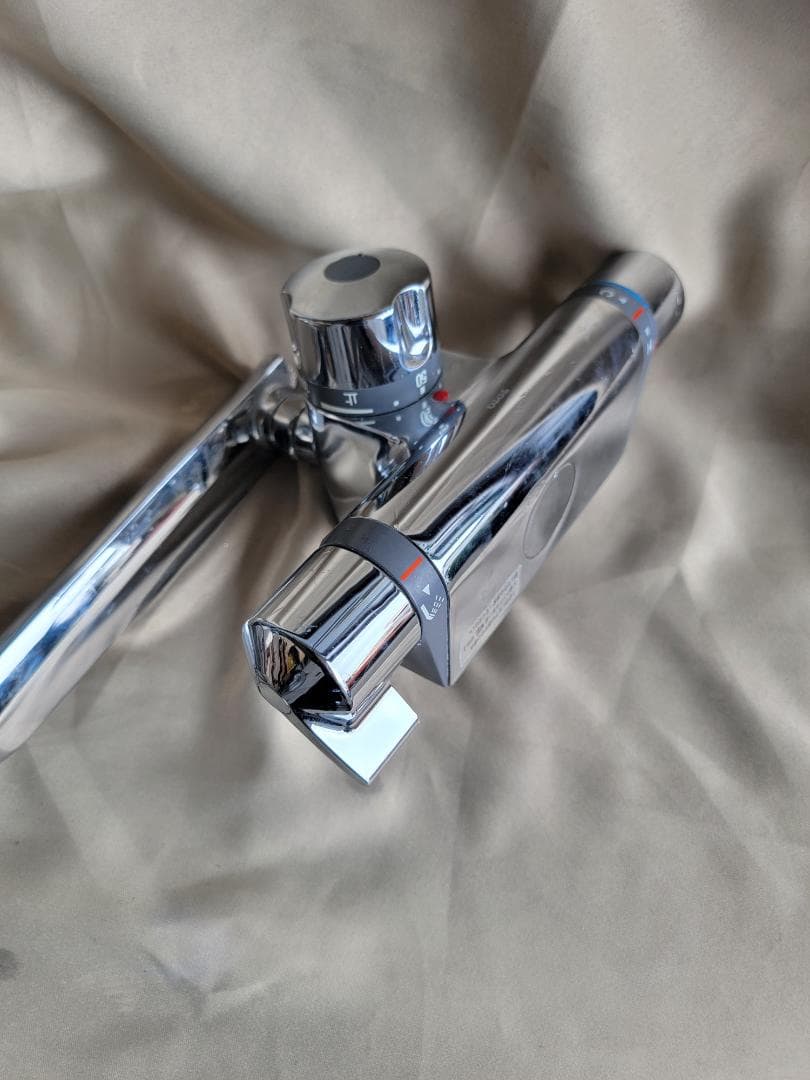 TOTO 定量止水付きシャワーサーモ水栓 TMF47CN - メルカリ