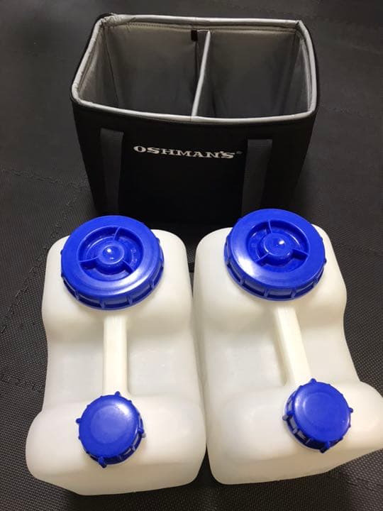 OSHMAN'S 10L×2 ポリタンク 保温カバー付き 40×30×30センチ - メルカリ