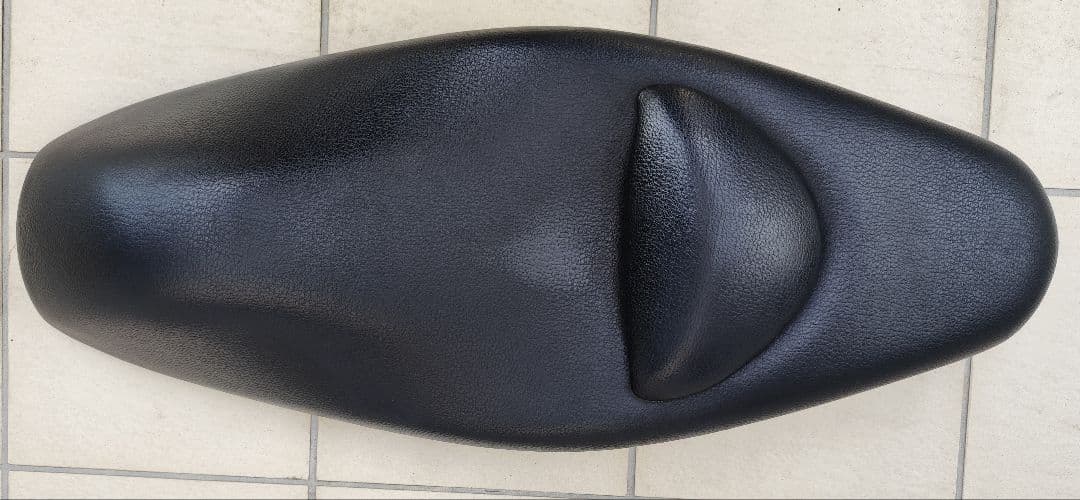 バイク用品【ジャンク品】 PCX JF28 シート 前期型 純正 jf28 pcx バイク用シート」の人気商品一覧 | 安い商品を通販サイトから