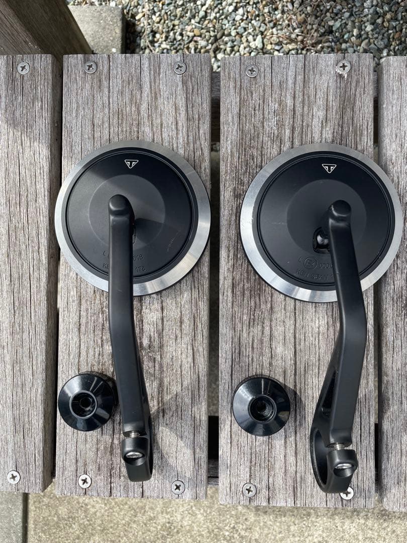 トライアンフ純正バーエンドミラー マシンカット トライアンフ 純正 スピード400用 バーエンド ミラー - メルカリ