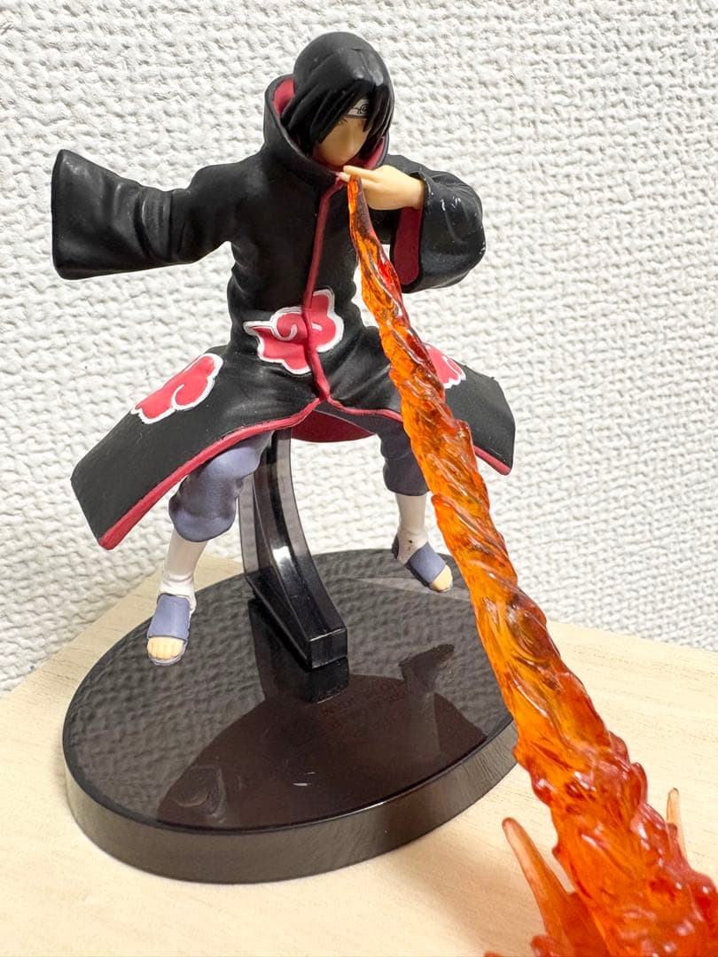 希少品 ナルト疾風伝 激闘忍術絵巻 うちはイタチ フィギュア 火遁