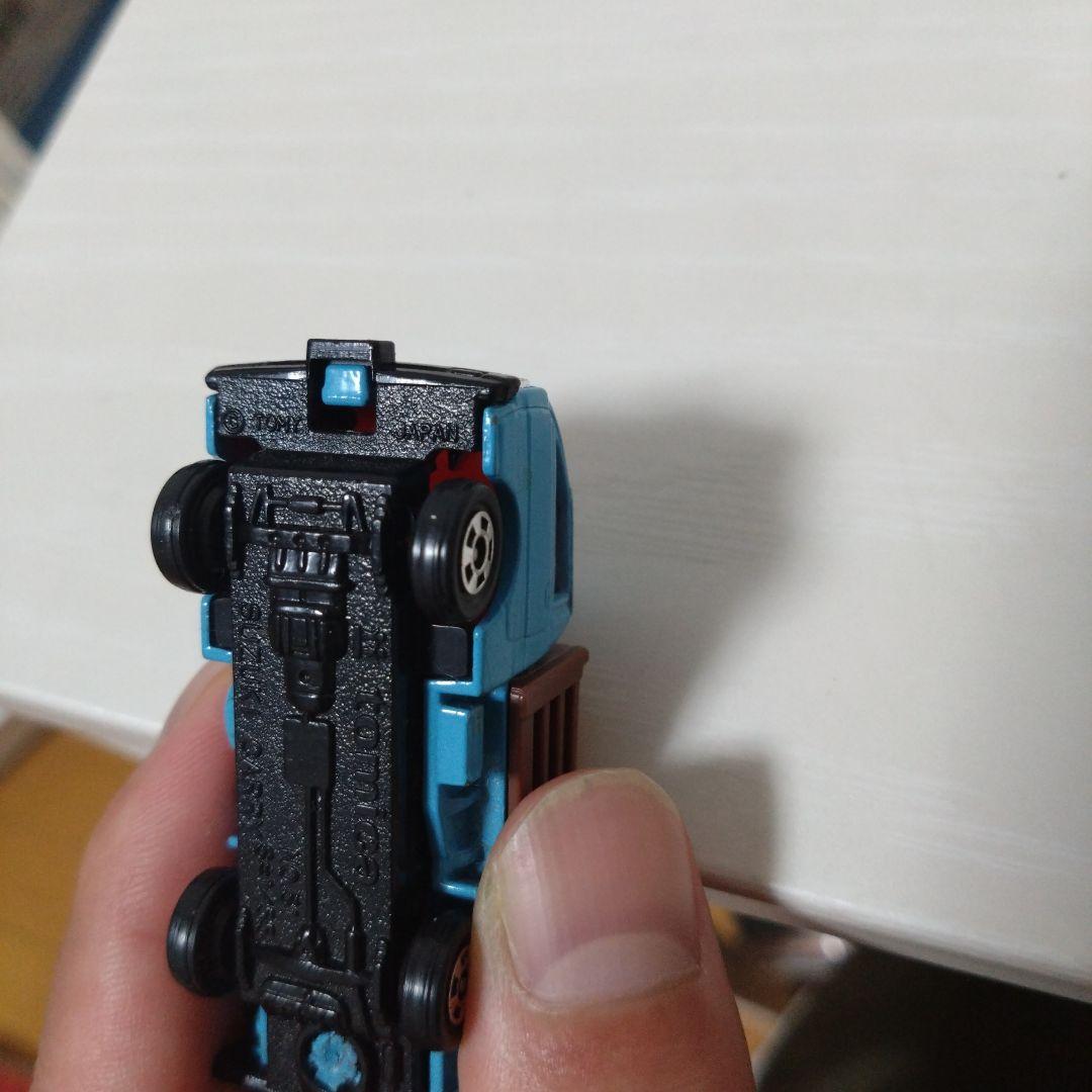 トミカ スズキ キャリー 家畜運搬車 日本製 ブタJAPAN表示あり - メルカリ