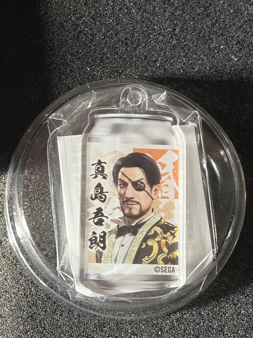 龍が如く 冠婚葬祭展 真島吾朗 ラベル缶デザインアクキー - メルカリ