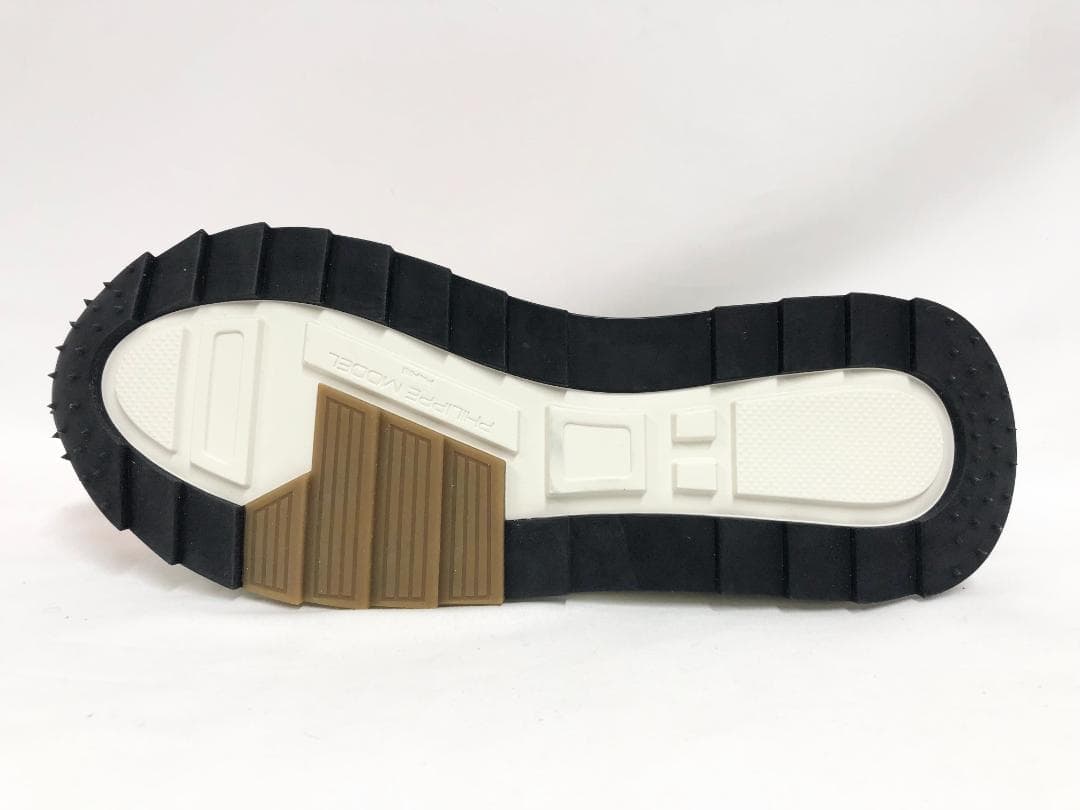 ○★新品未使用　PHILIPPE MODEL　ROYAWP　グレー　25.5cm