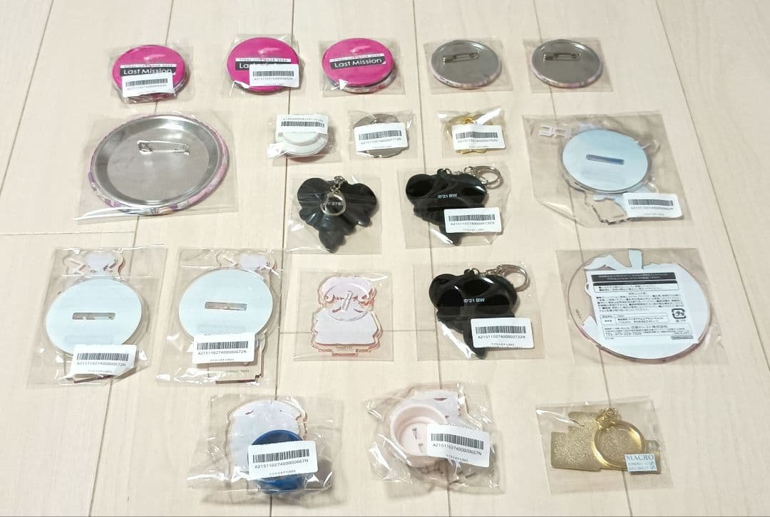 マクロスΔ　マキナ・中島　缶バッジ　キーホルダー　アクリルスタンド　まとめ売り