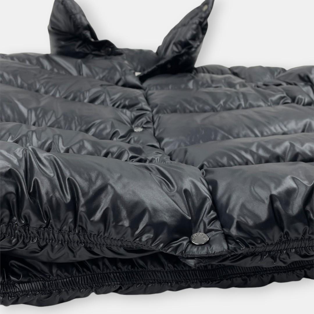 美品 MONCLER モンクレール 23AW COCHEVIS 軽量 ダウン 1 - メルカリ