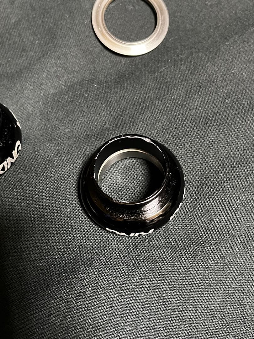 クリスキング 1インチ アヘッド ブラック oldmtbピスト等に - メルカリ