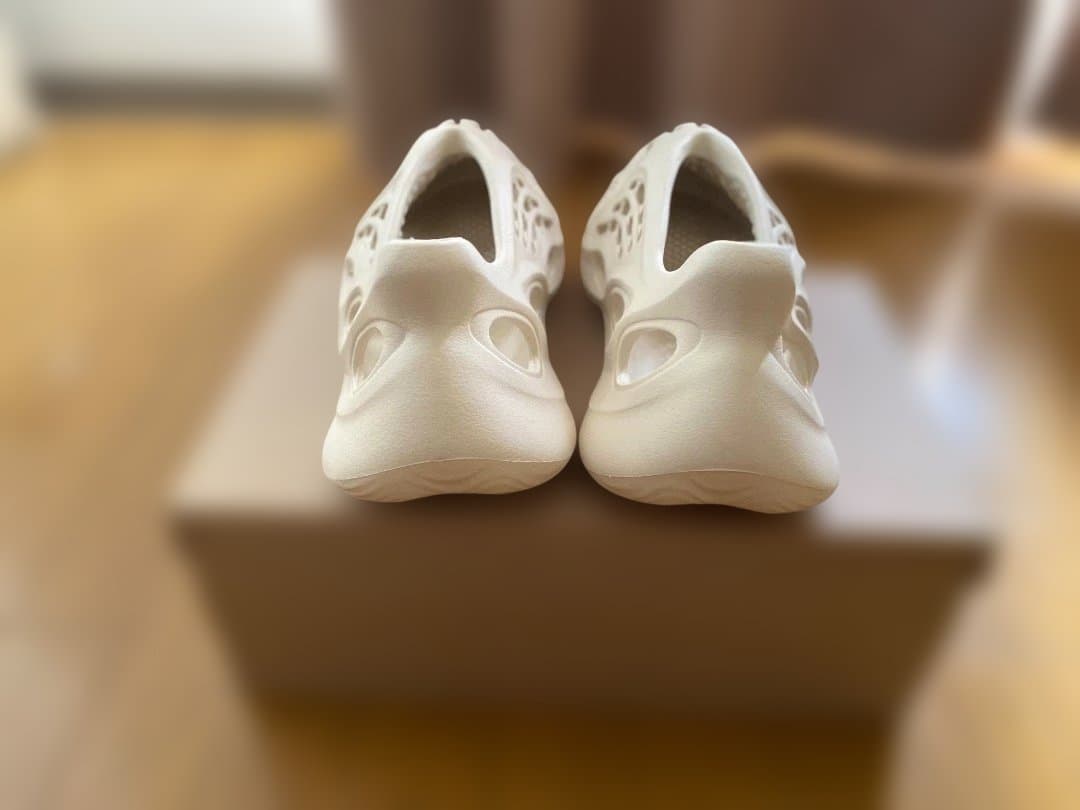 t*e様 adidas yeezy foam runner \"Sand\" sz.