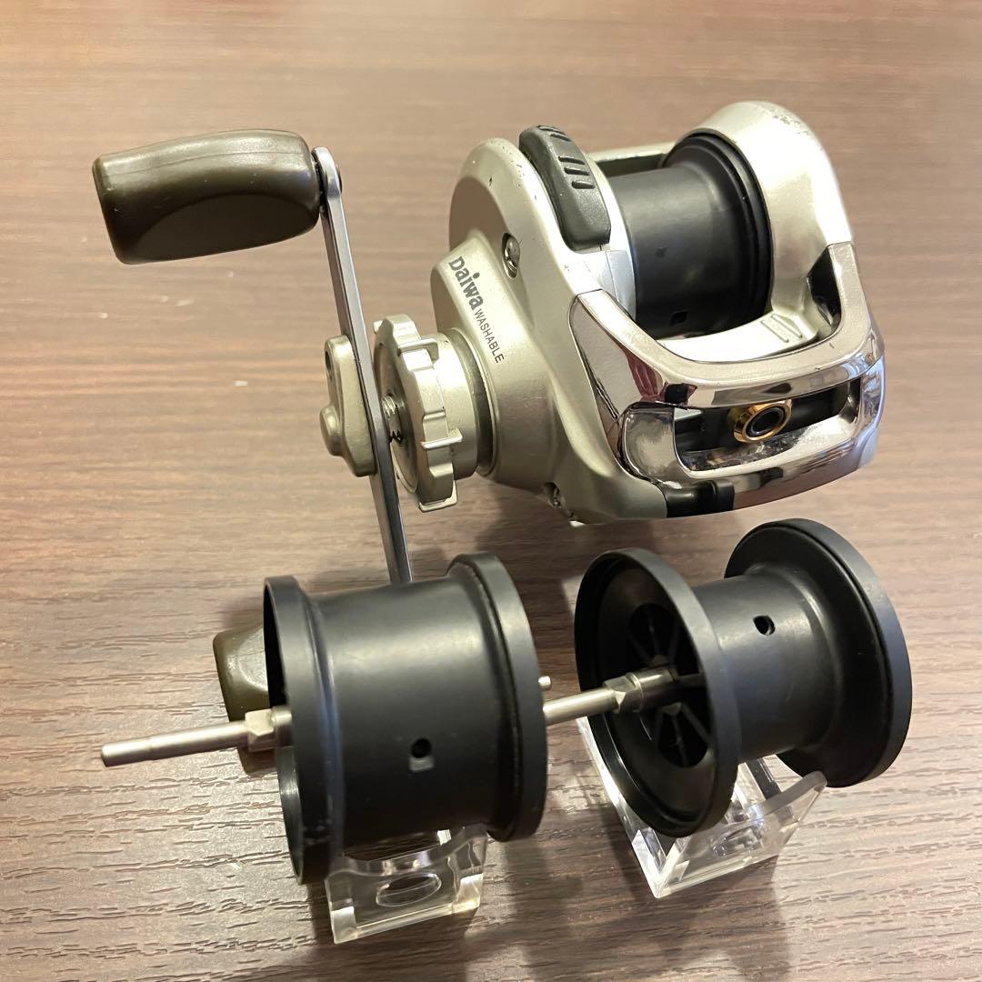 ダイワ チヌチェイサーHG 替えスプール2個付き - メルカリ
