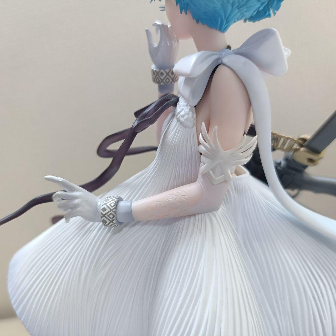 ドルフロ　Zas M21 ホワイトクイーン Ver. 1/8　完成品フィギュア