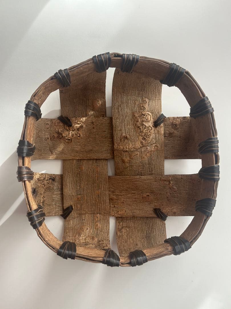 【最終値下げ】渡辺萌　クルミ樹皮　かご