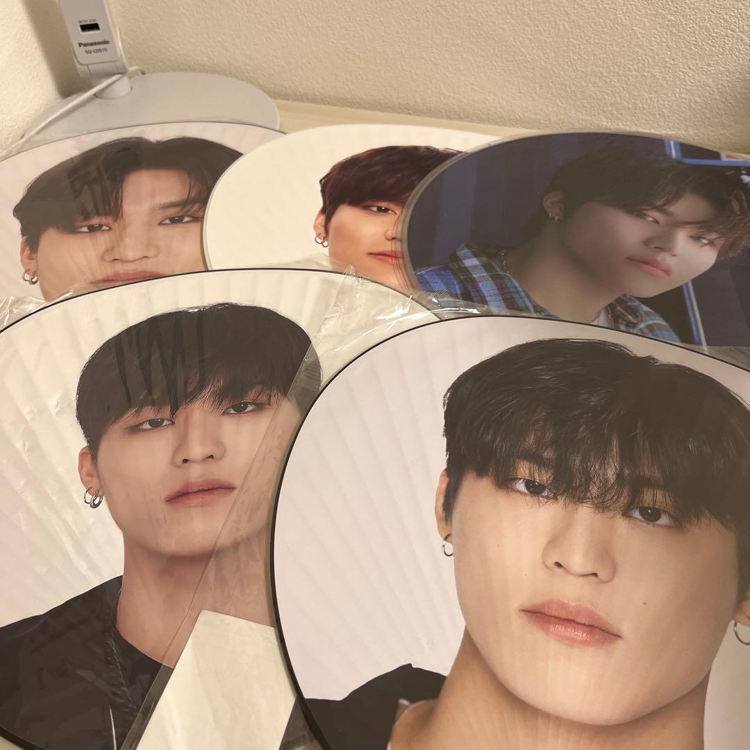 TREASURE ジョンウ まとめ売り 缶バッチ トレカ その他沢山