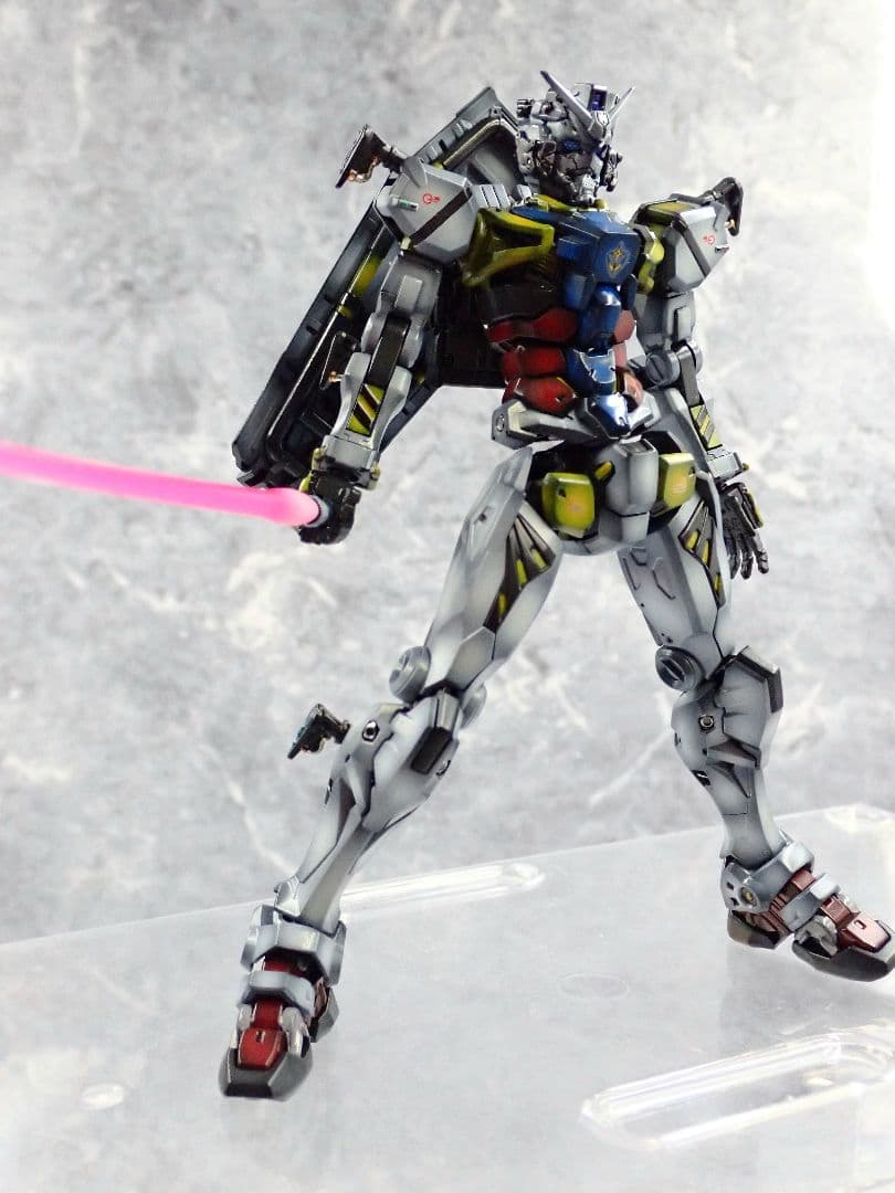 HG 白いガンダム(元は赤いガンダム) ガンプラ 全塗装 塗装済み 完成品