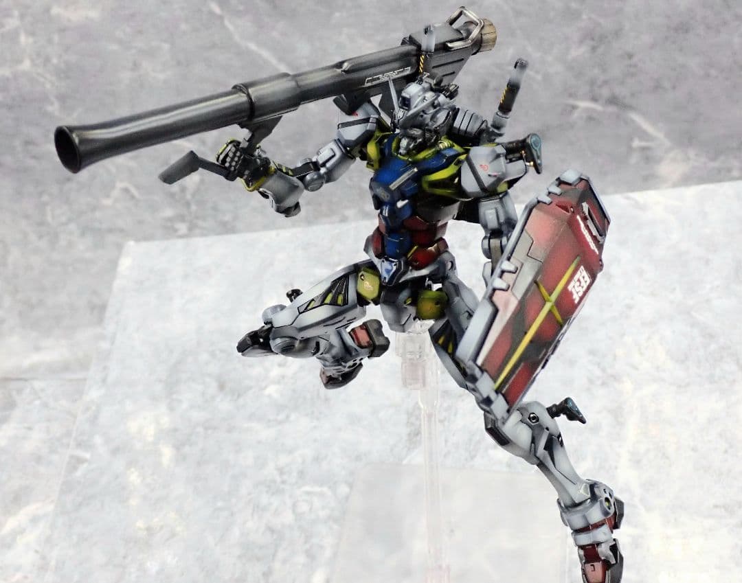 HG 白いガンダム(元は赤いガンダム) ガンプラ 全塗装 塗装済み 完成品