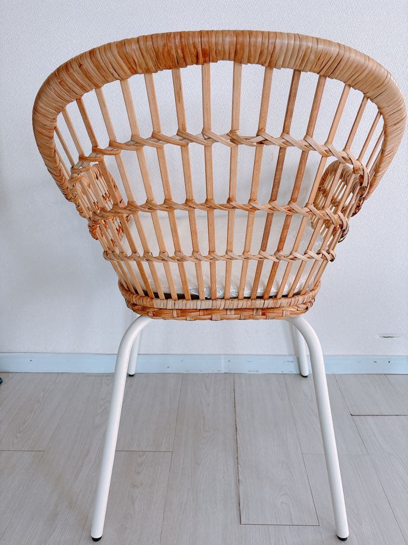 IKEA ニルソーヴェ ラタンアームチェア ベージュクッション ダイニング