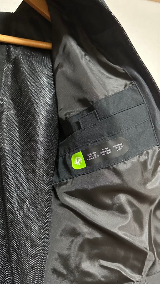 《週末セール》クイックシルバー　QUIKSILVER スノーボードウェアMサイズ