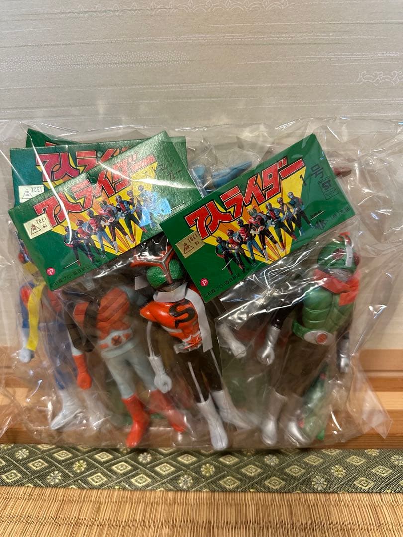 未開封　仮面ライダー　7体セット　7人ライダー　丸越　ソフビ