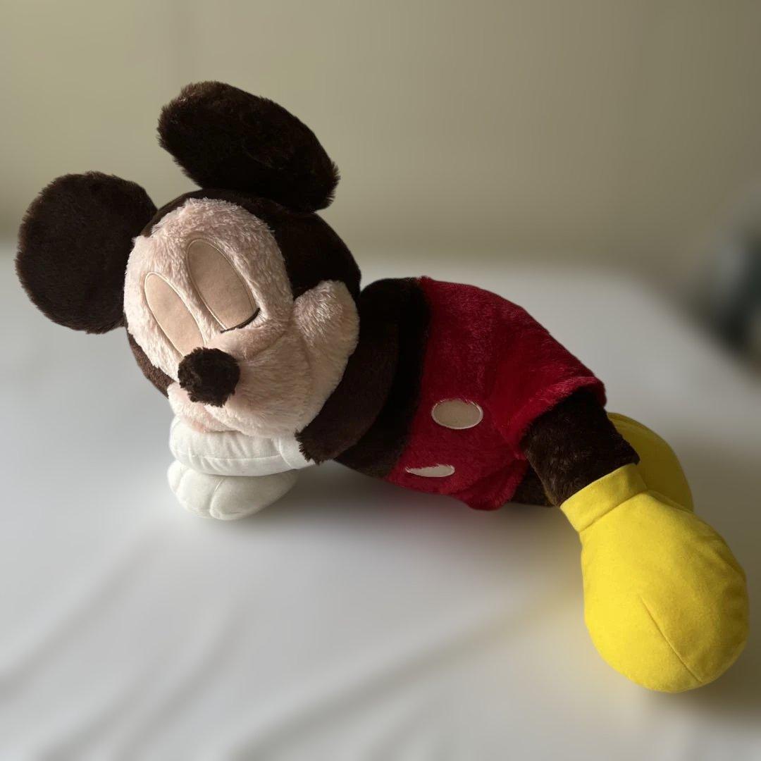 ミッキーマウス　赤いほっぺギガジャンボおやすみぬいぐるみ ミッキーマウス ギガジャンボ赤いほっぺの寝そべりぬいぐるみ