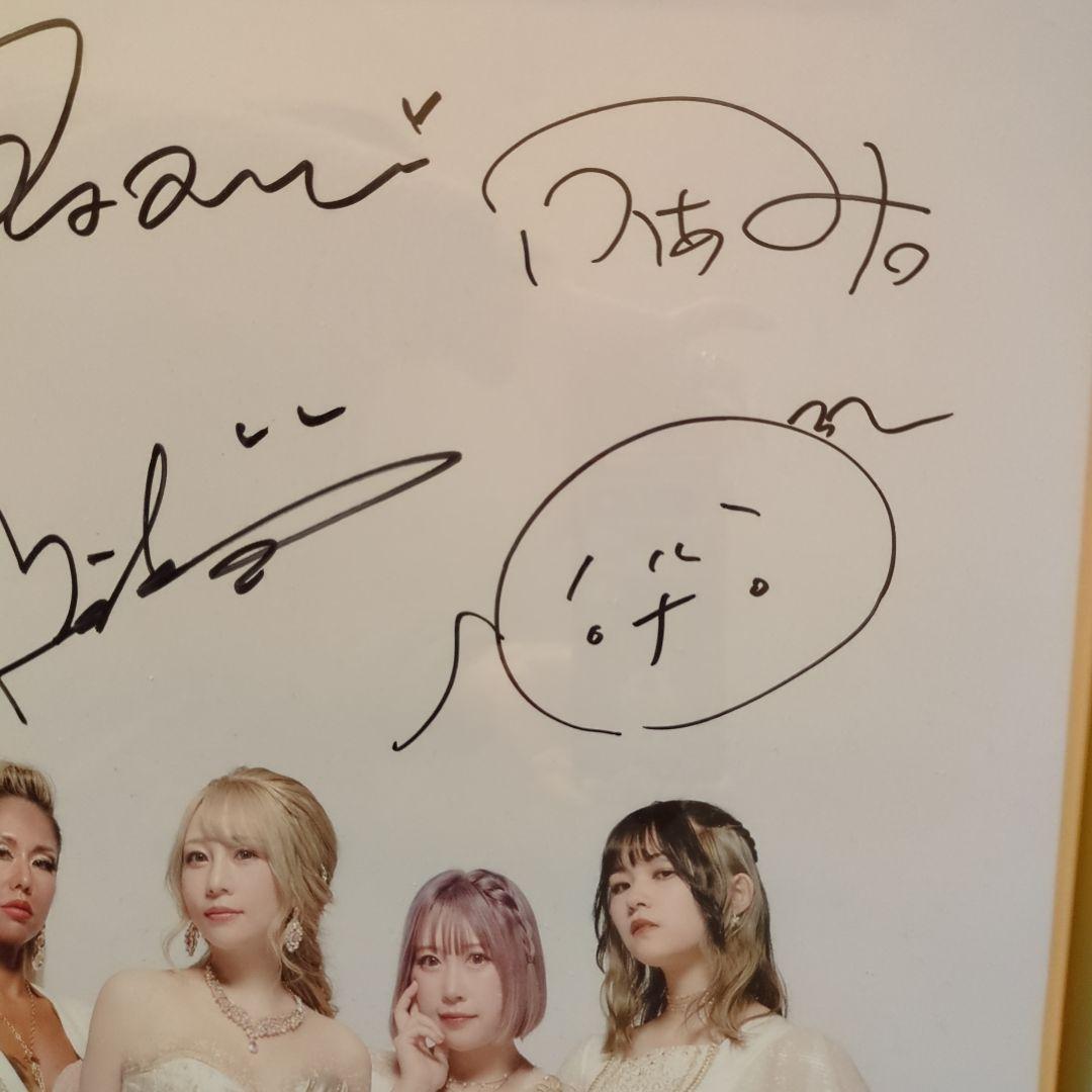 LOVEBITES サイン入りポスター（フレームあり）