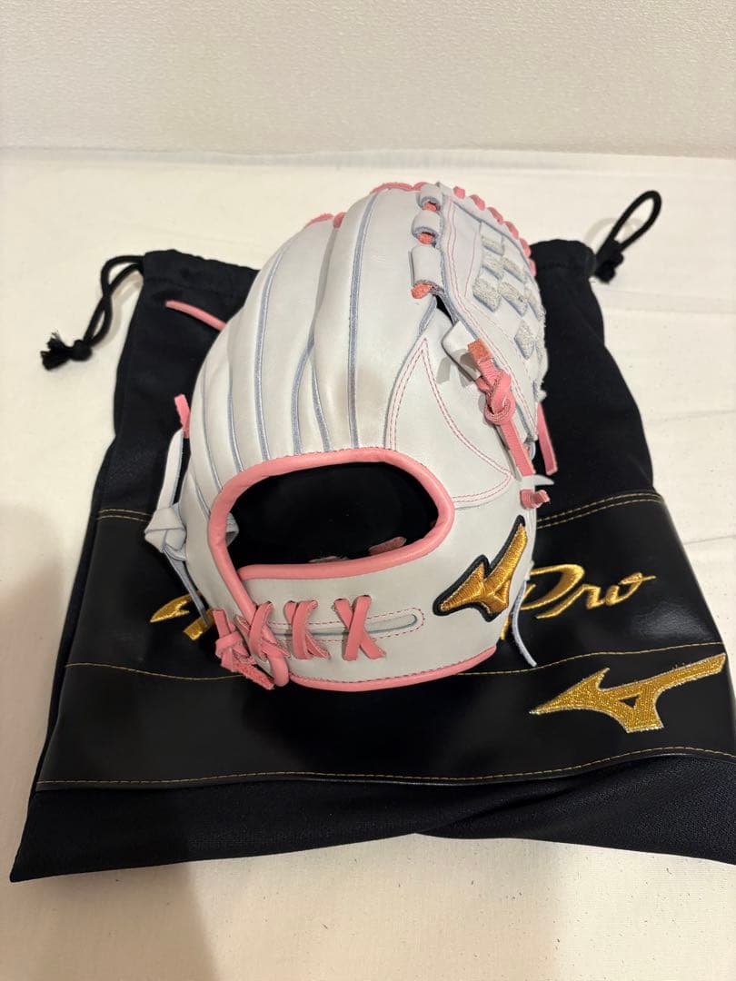 ミズノプロオーダー軟式グローブ シルバー/ピンク※10月限定値下げ中‼️ ミズノプロオーダー軟式グローブ シルバー/ピンク※10月限定値下げ中