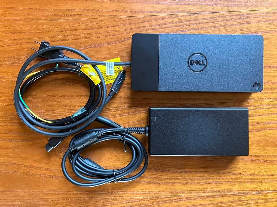 DELL ドッキングステーション WD22TB4