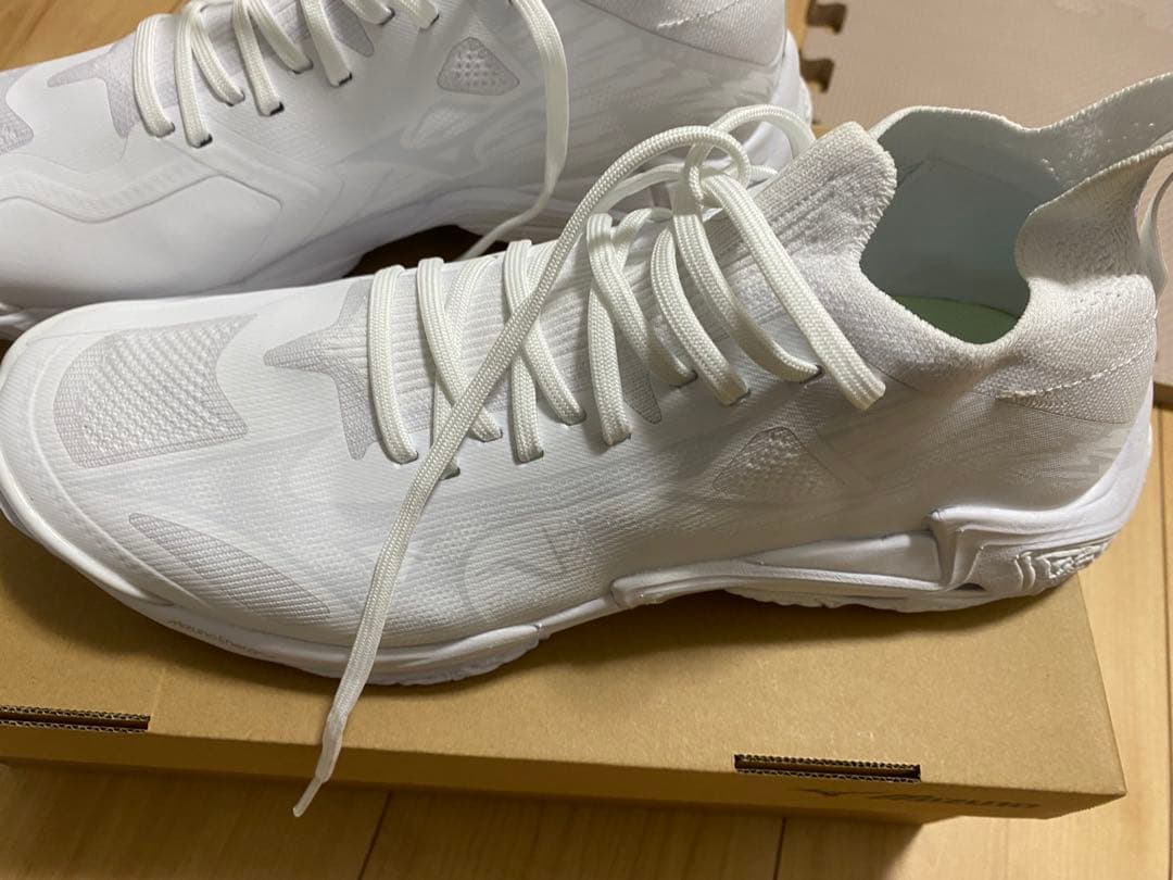 WAVE LIGHTNING NEO 3 ホワイト 28.5cm