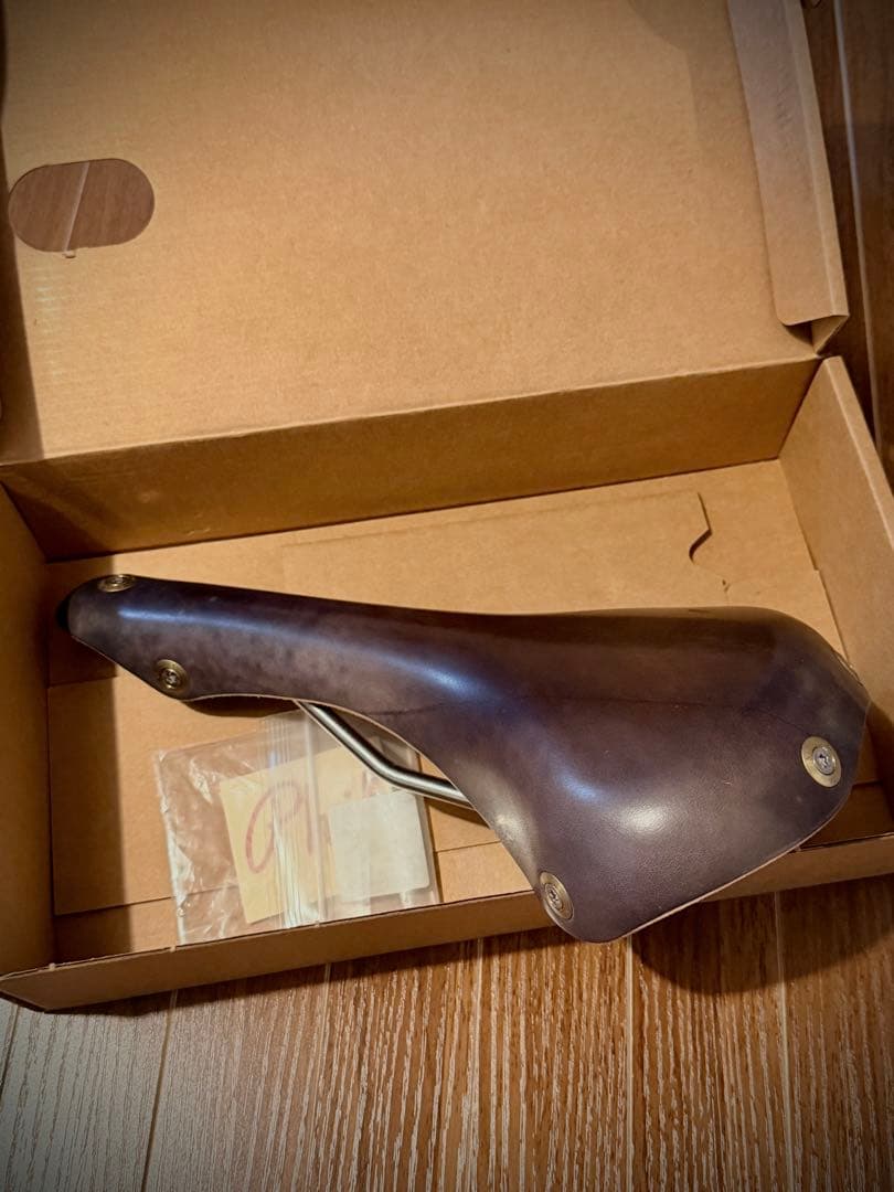 Phil Wood 40周年特別なGilles Berthoud BERTHOUD* aspin open leather saddle (cork) - BLUE LUG ONLINE STORE