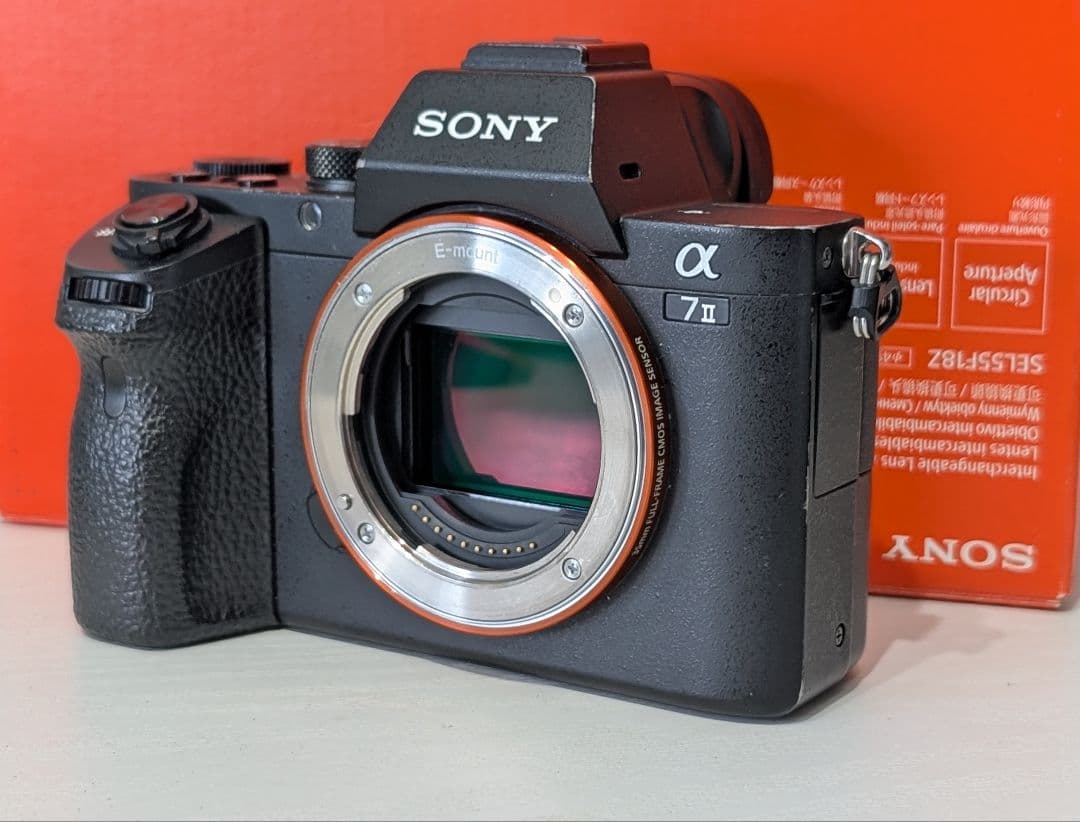 [良品]SONY α7 II ILCE-7M2 ミラーレス一眼カメラ　付属品付 Amazon | SONY(ソニー) フルサイズ ミラーレス一眼カメラ α7II ズーム