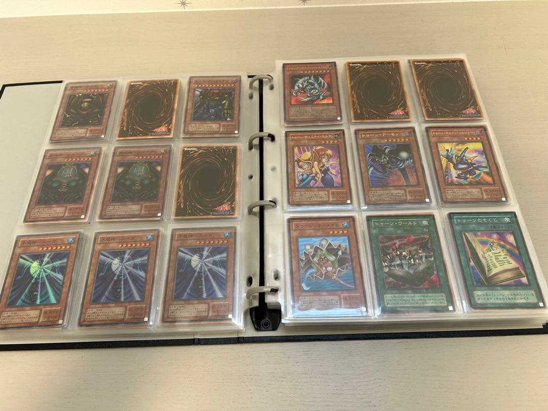 遊戯王　カードファイルごと　引退品