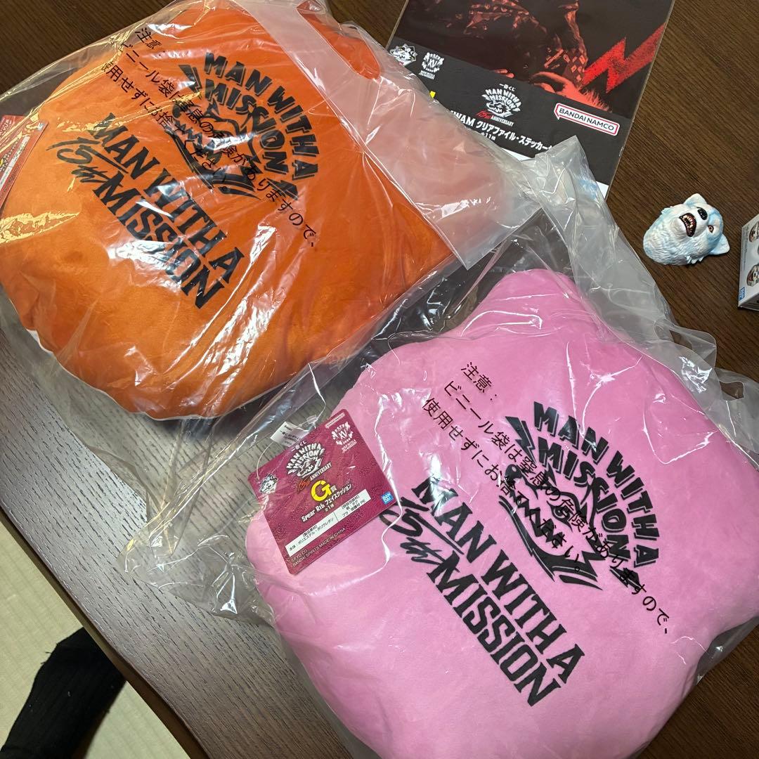 MAN WITH A MISSION マンウィズ クッション マグネットファイル