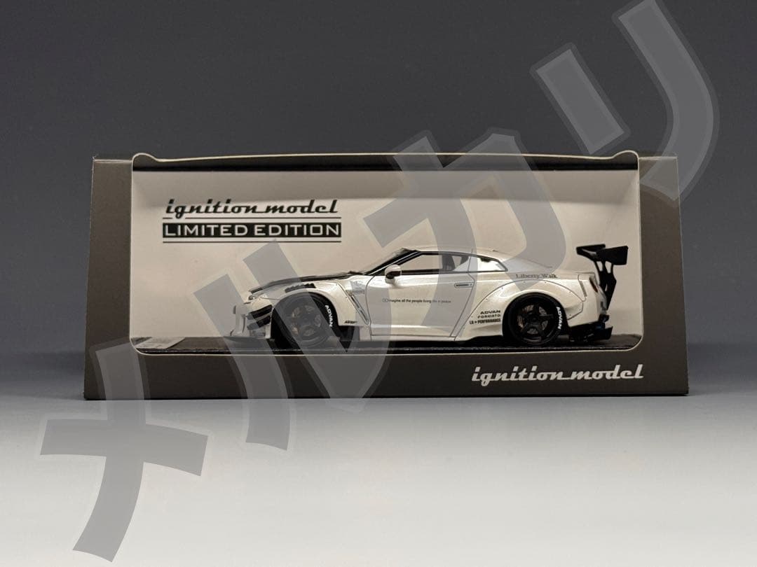 IG 1/43 LB WORKS 日産 GT-R R35 ホワイト 2553 海外並行品 イグニッションモデル 1/43 LB-WORKS 日産 GT-R R35 タイプ