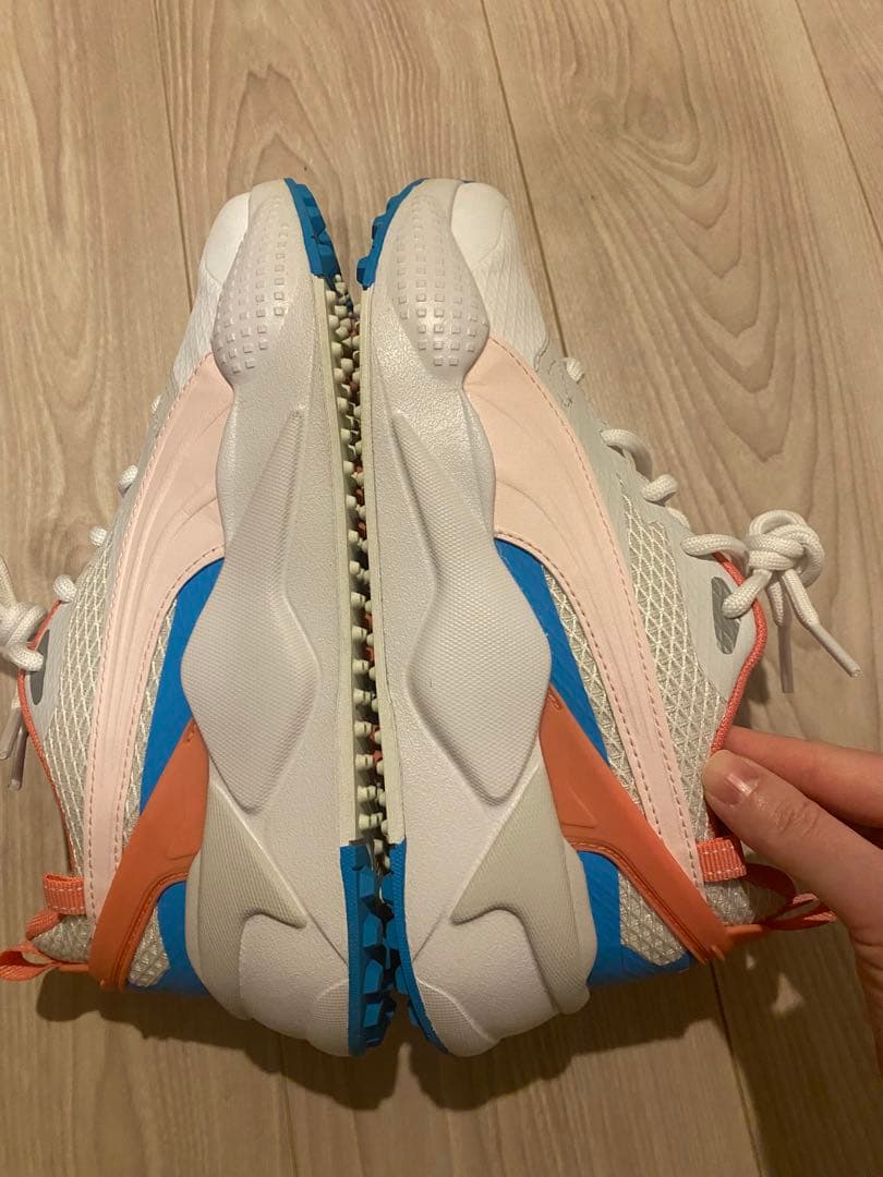 momocoさま】PUMA♡ゴルフシューズ ホワイト/ピンク/ブルー