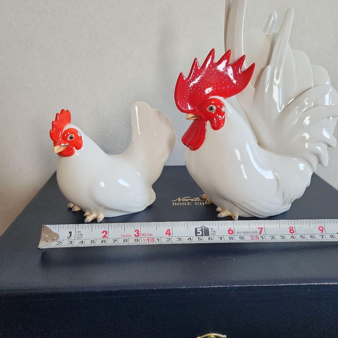 りるノリタケ‥ニワトリ置物