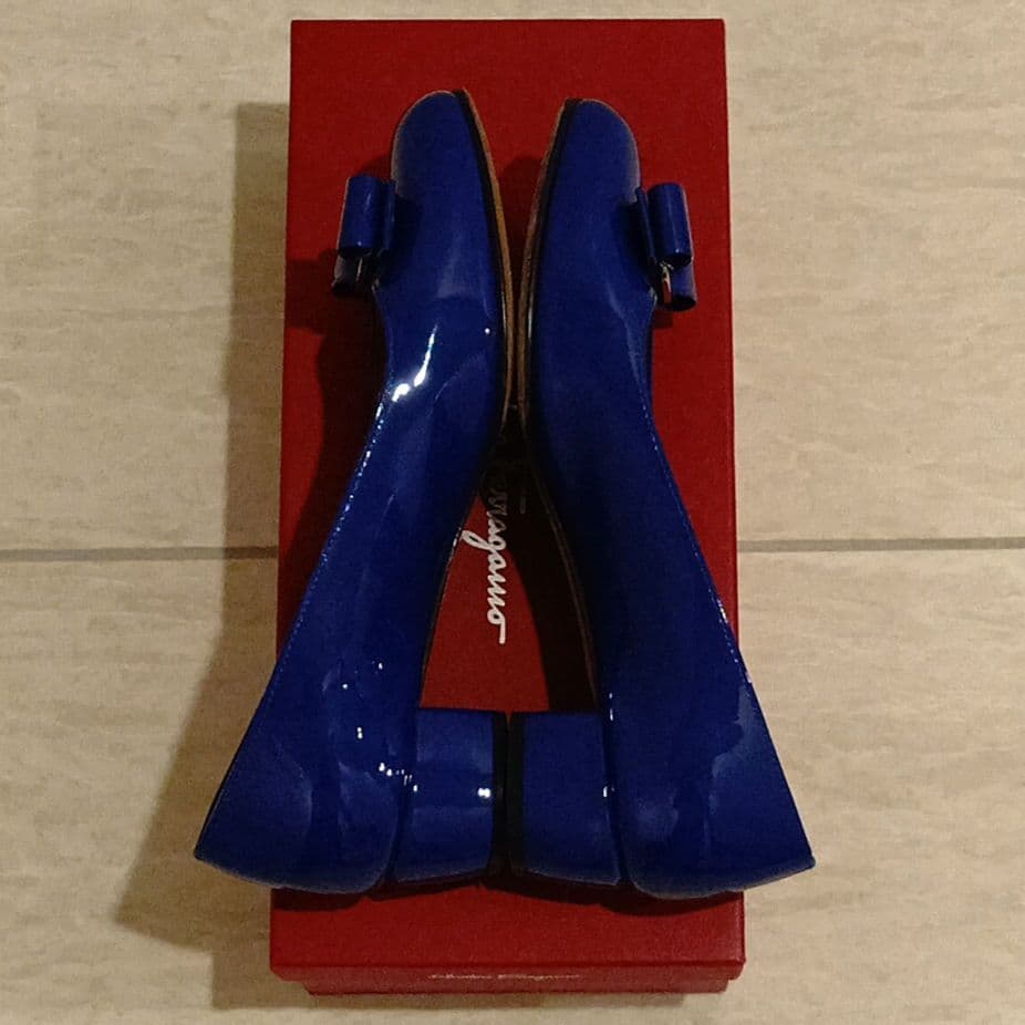 フェラガモ 6.5D パンプス ヴァラ ヴァリナ 靴