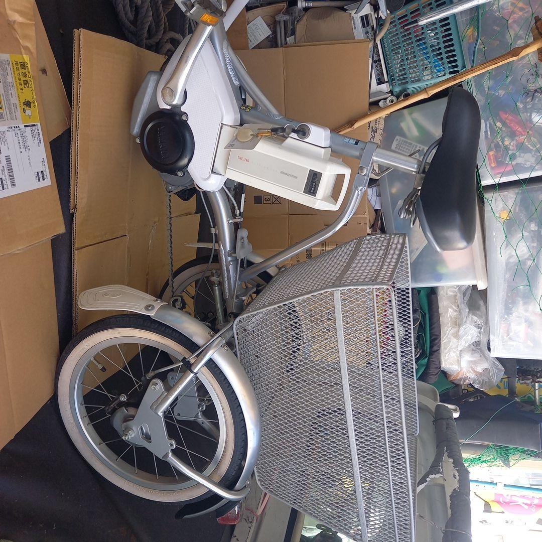 ともさん専用　ブリヂストン充電　電動アシスタワゴン三輪車 シルバー ブリヂストンワゴン | ［街乗り自転車］買い物向け自転車 | 自転車
