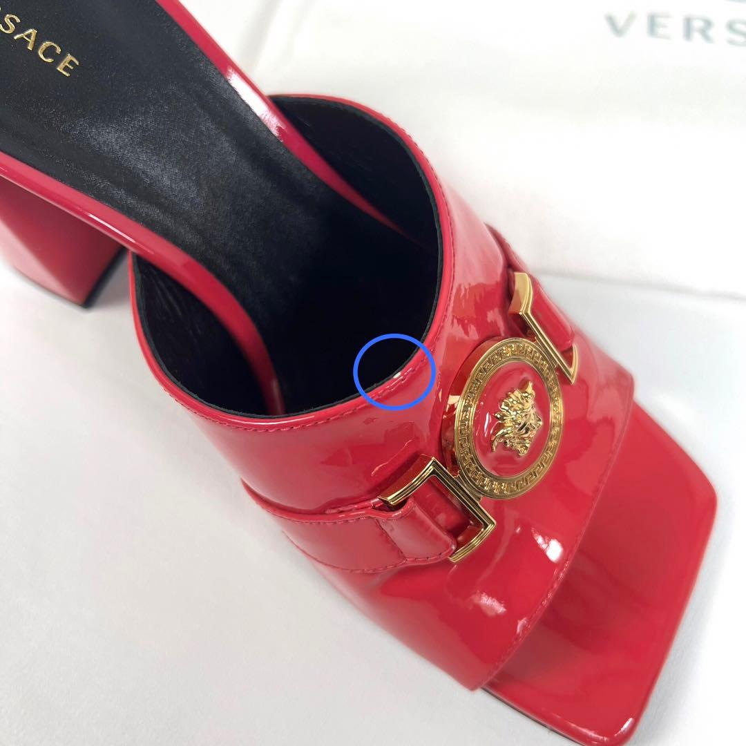 新品VERSACE ビビッドピンク メドューサ スクエアトゥ エナメル