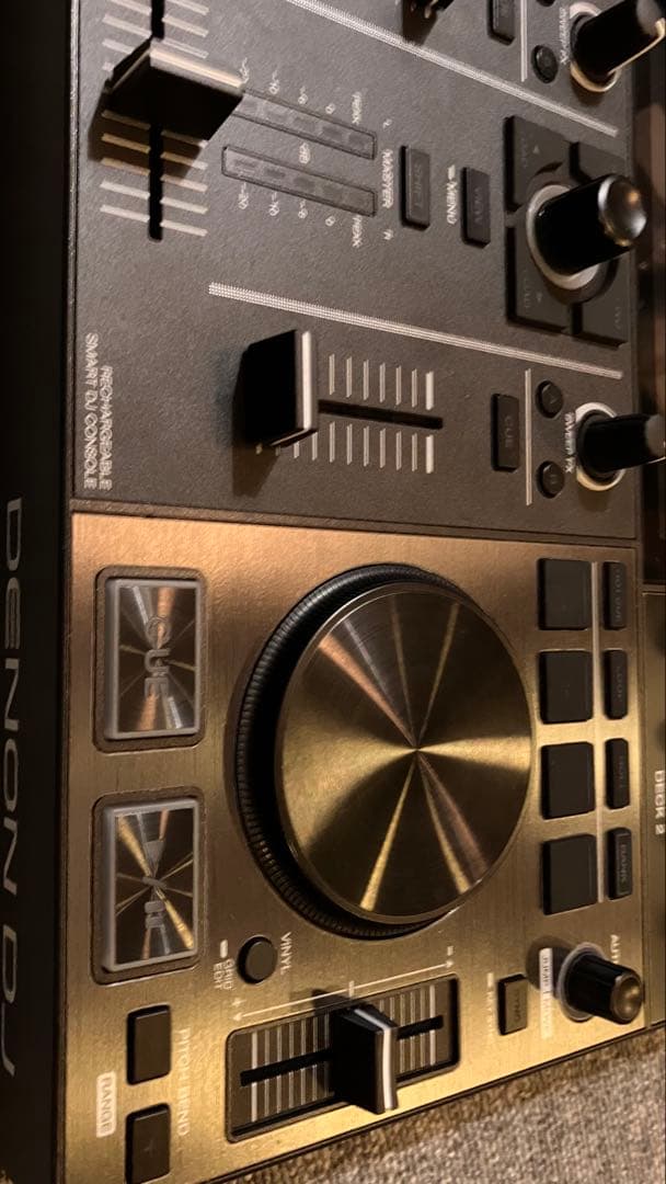 美品】Denon DJ Prime GO Decksaver＆UDGケース付