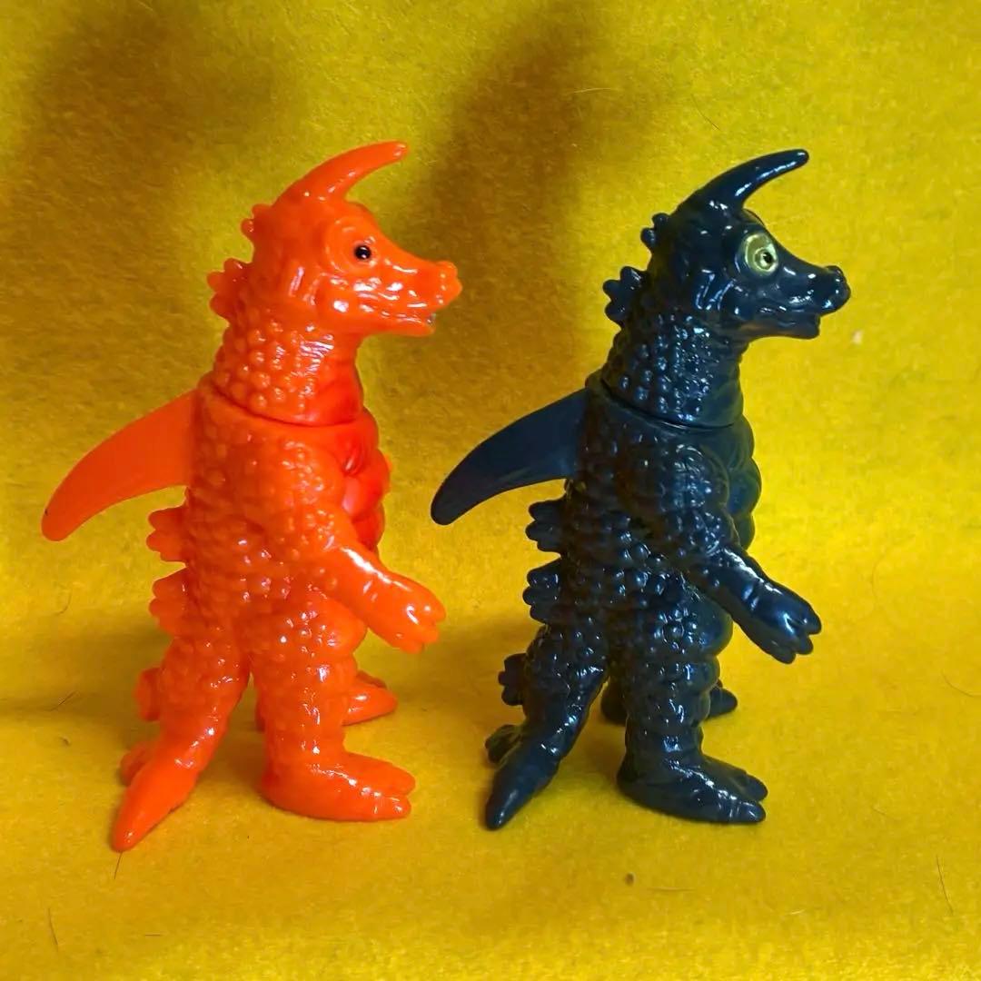 □ブルマァク 双子怪獣 ブラックギラス レッドギラス ミニソフビ /レオ怪獣