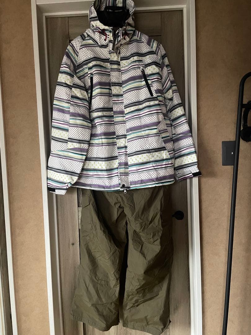 【PONTAPES】スキー・スノーボードウェア上下セット ポンタぺス（PONTAPES） 《上下で9,900円》 スノーボードウェア メンズ