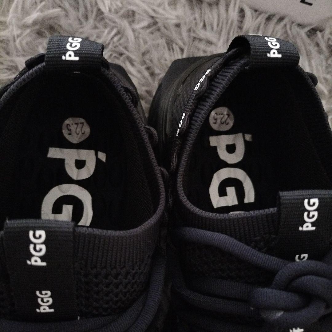 ほぼ未使用パーリーゲイツ スニーカー 22.5cm ブラック