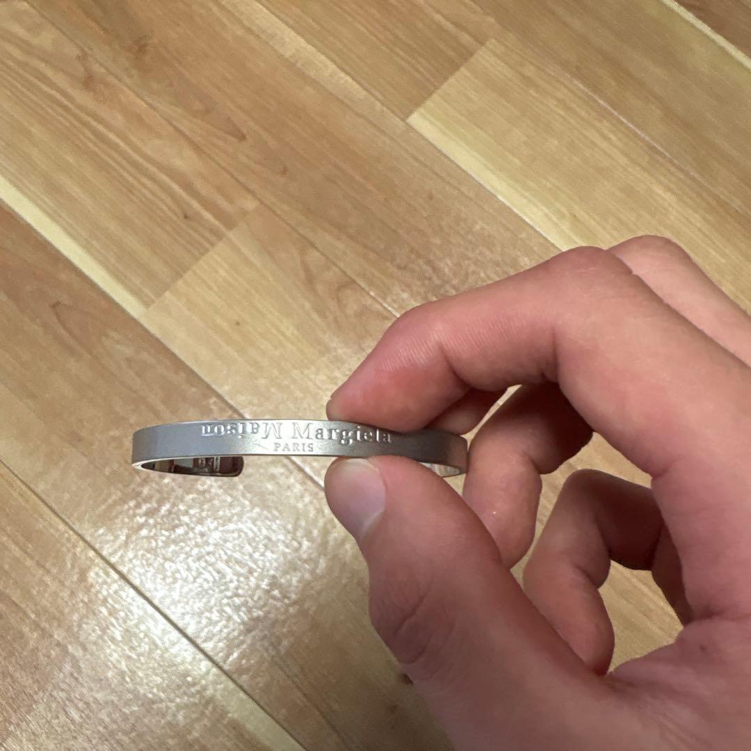 Margiela シルバーバングル 楽天市場】Maison Margiela メゾンマルジェラ シルバー ロゴ バングル