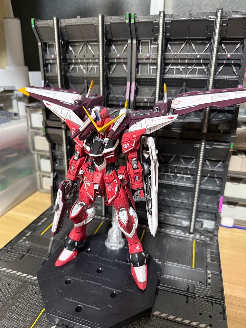 MGジャスティスガンダム　ガンプラ　完成品