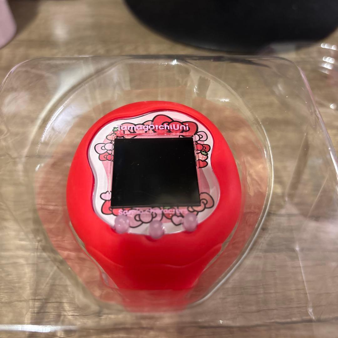 最終値下げ！Tamagotchi Uni サンリオキャラクターズ　バンダイナムコ