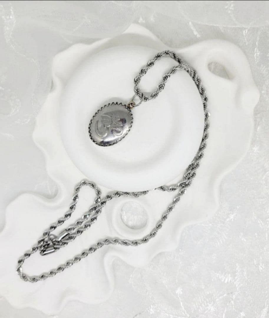 オームペンダント ヒンドゥー教 マハデオム シヴァ神 藤井風ネックレス