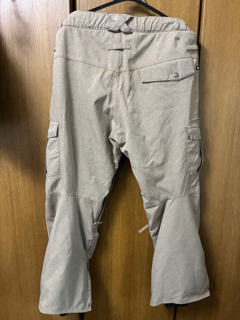 686 スノーボードウェア 上下セット スカル ドクロ 柄とグローブ付きの