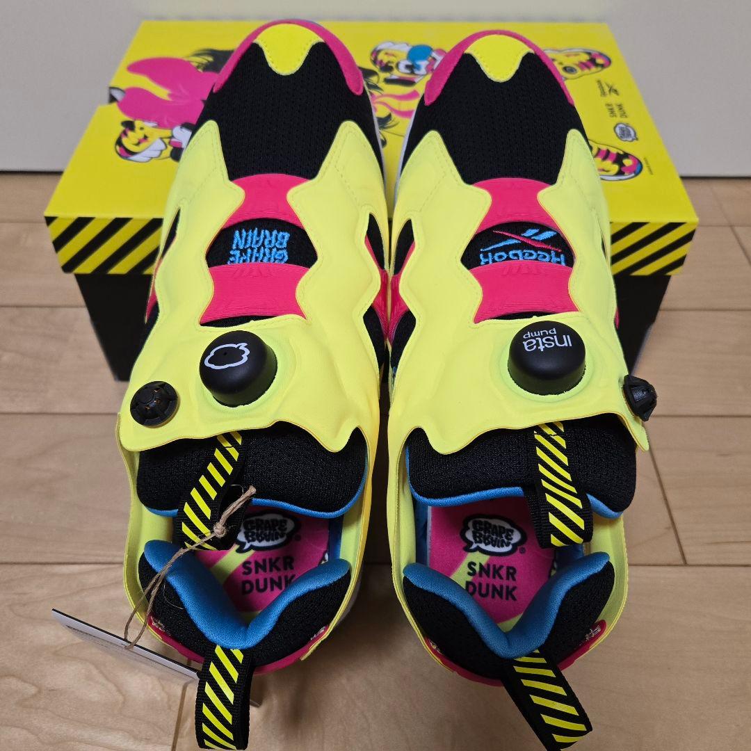 グレープブレイン x スニーカーダンク x ポンプフューリー にぎる