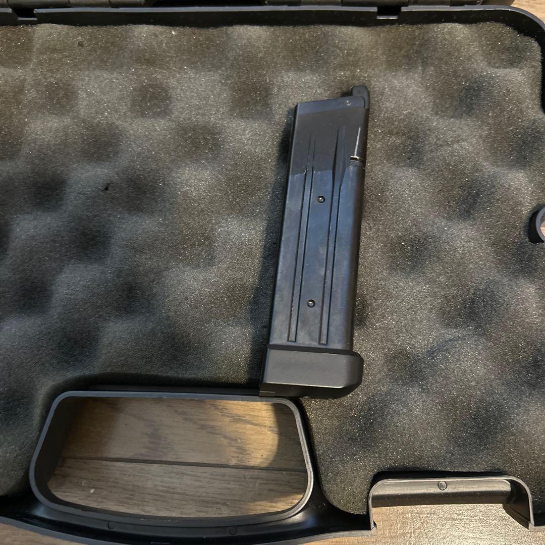 ハイキャパ5.1ガスガン トイガン ブラック 未使用 マガジン付き